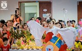 Đón trung thu cùng những con trẻ đầu trọc